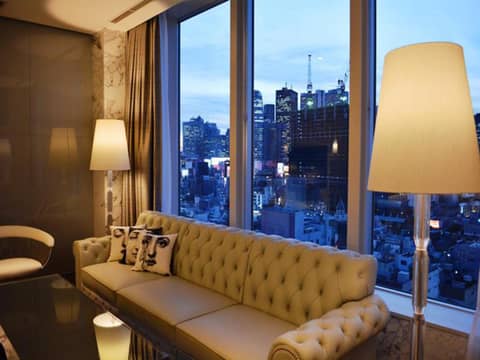 Shinjuku Granbell Hotel — lounge