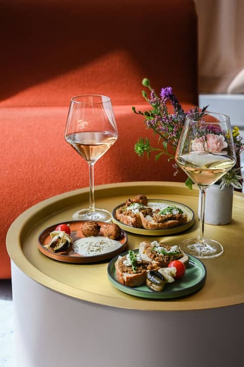 OKKO Hotels Nice Aéroport — dining
