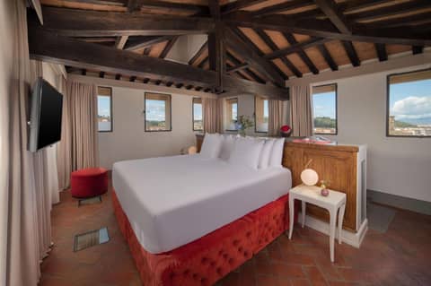 Porta Rossa Hotel Firenze Colbert Collection — hotel room