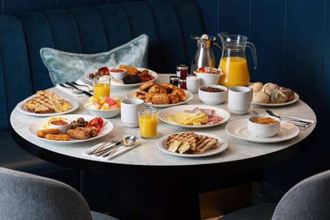 Strand Palace — breakfast buffet