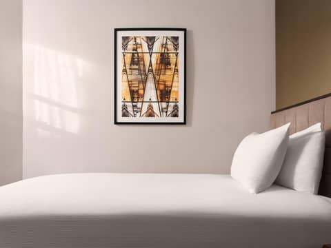 Strand Palace — hotel room