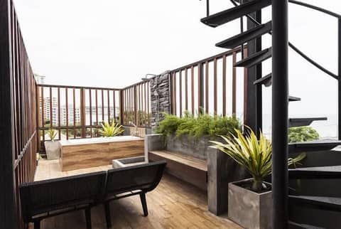 5ive Beach House Hotel — balance & terrace