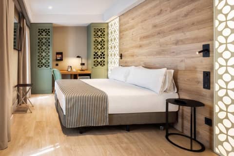 Catalonia Santa Justa — bedroom