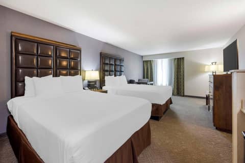 Best Western Plus Northwind Inn & Suites — hotel room