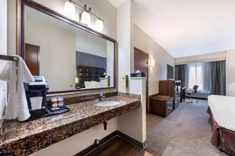 Best Western Plus Northwind Inn & Suites — photo 6