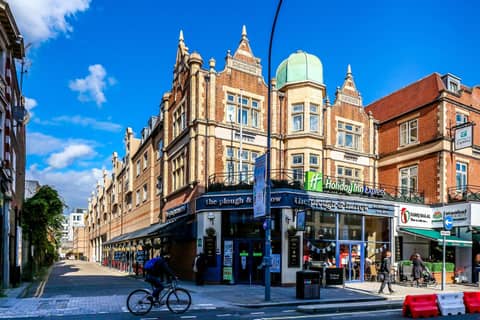 Holiday Inn Express London-Hammersmith by IHG — building