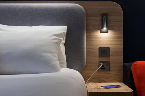 Holiday Inn Express London-Hammersmith by IHG — hotel room