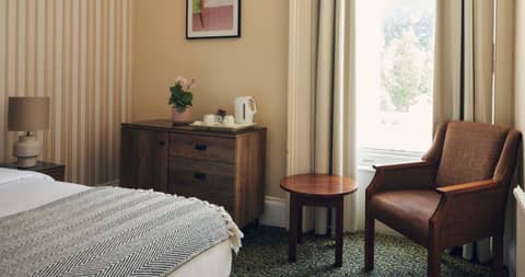 The Columbia — hotel room