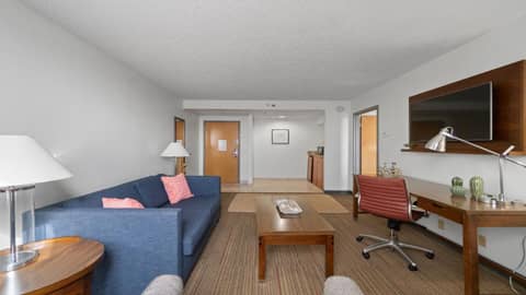 315 LoSo Hotel Airport — photo 5