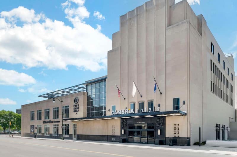 Cambria Hotel Detroit Downtown — building