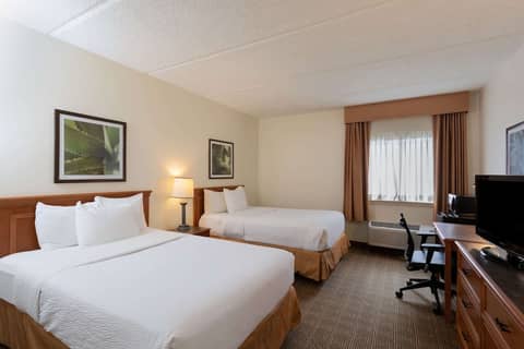 La Quinta Inn & Suites by Wyndham Jacksonville Mandarin — photo 3