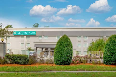La Quinta Inn & Suites by Wyndham Jacksonville Mandarin — photo 9
