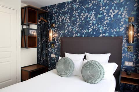 Moris Grands Boulevards — hotel room