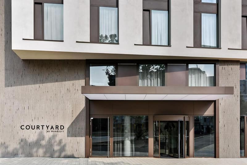 Courtyard by Marriott Hamburg City — building