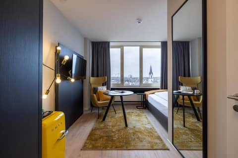 Numa Cologne Ehrenfeld — hotel room
