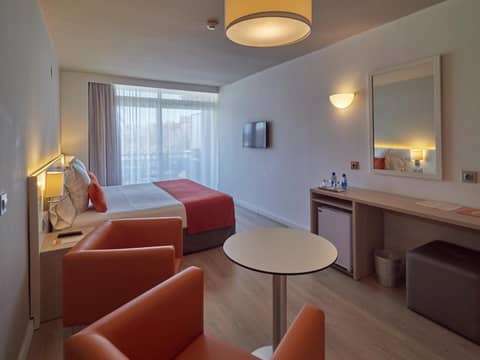BQ Augusta Hotel — hotel room