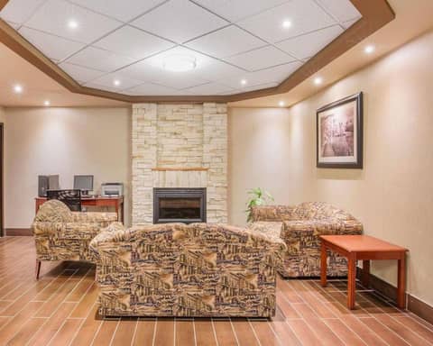 Comfort Inn & Suites Calgary - University — photo 2