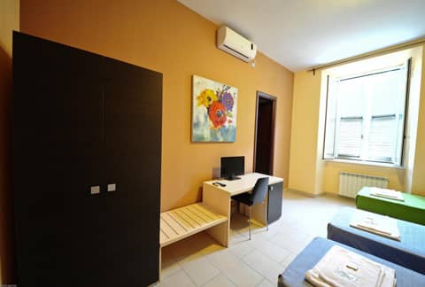 Hotel Mosaic Central Rome — hotel room