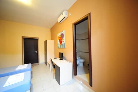 Hotel Mosaic Central Rome — hotel room