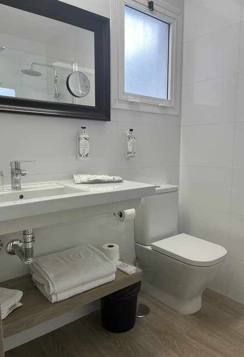 Sercotel Hotel Parque — bathroom