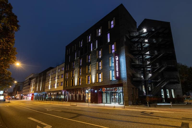 Premier Inn Hamburg St. Pauli — building