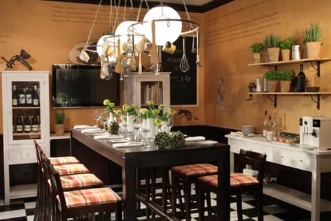 Lindner Hotel Cologne City Plaza, part of JdV by Hyatt — kitchen