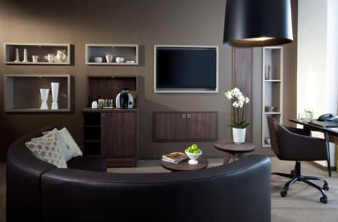 Lindner Hotel Cologne City Plaza, part of JdV by Hyatt — hotel room