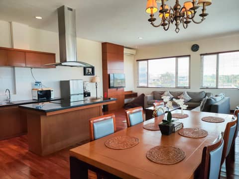 Seminyak Square Hotel And Villas — kitchen