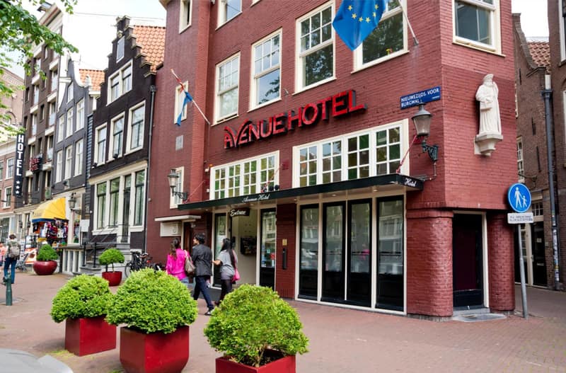 Avenue Hotel — building