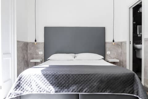 Toledostop — hotel room