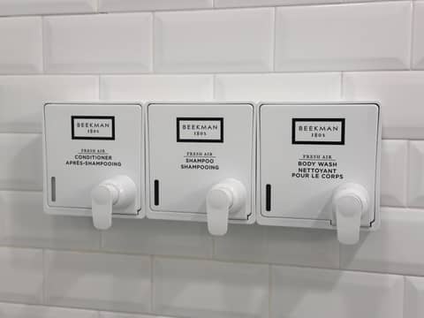 Sosuite at French Quarters - Rittenhouse Square — bathroom
