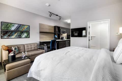 TownePlace Suites by Marriott Houston Hobby Airport — photo 3