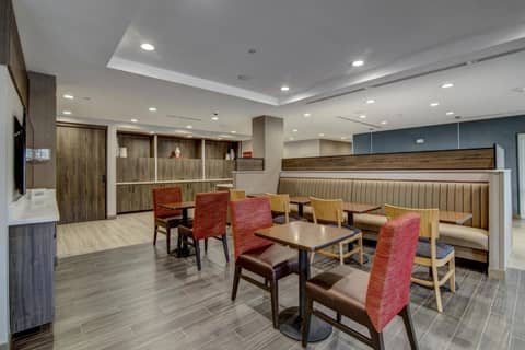 TownePlace Suites by Marriott Houston Hobby Airport — photo 9