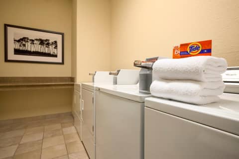 Country Inn & Suites by Radisson, Brooklyn Park - Brooklyn Center, MN — photo 2