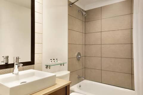 Country Inn & Suites by Radisson, Brooklyn Park - Brooklyn Center, MN — photo 8