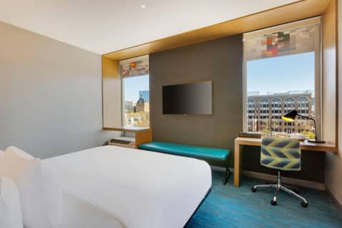 Aloft by Marriott Milwaukee Downtown — photo 9