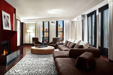 Bvlgari Hotel London — hotel room