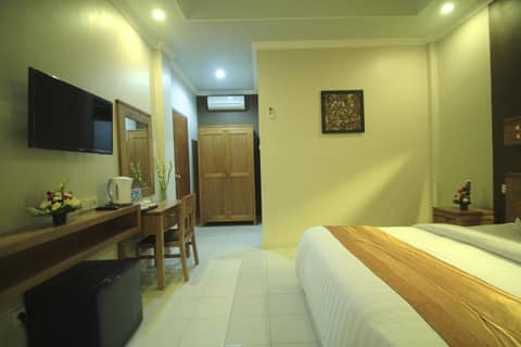 Bakung Sari Resort — hotel room