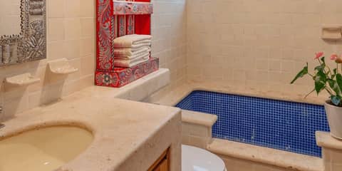 Marcela Resort & Spa — bathroom