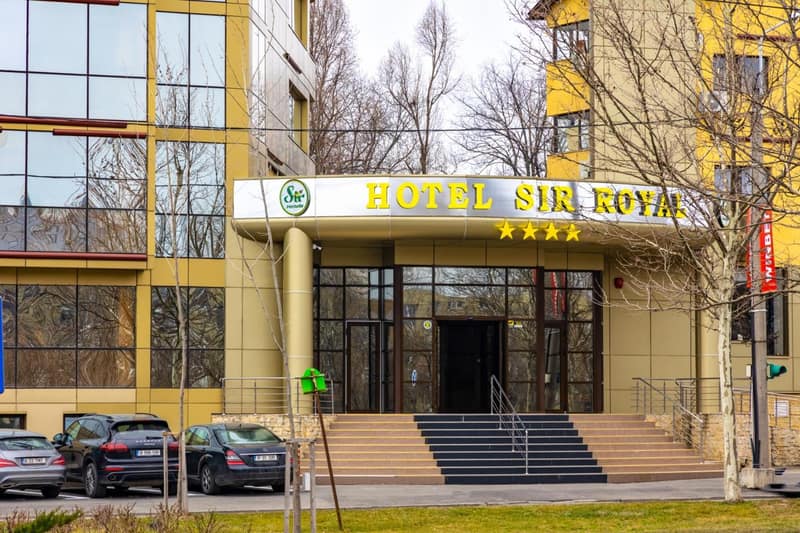 Hotel Sir Royal — building