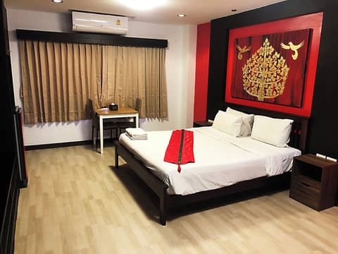Zip Lounge & Apartments — photo 2