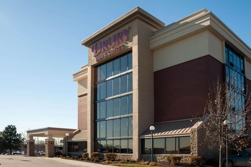 Drury Inn & Suites Kansas City Airport — building