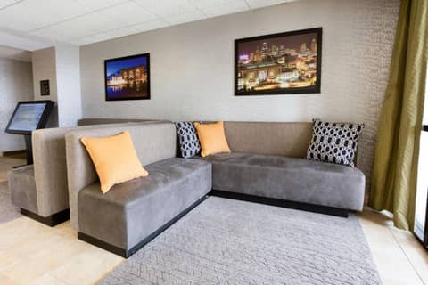 Drury Inn & Suites Kansas City Airport — photo 2