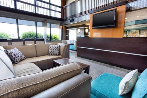 Drury Inn & Suites Kansas City Airport — photo 9