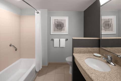 Courtyard by Marriott Washington Capitol Hill/Navy Yard — photo 5