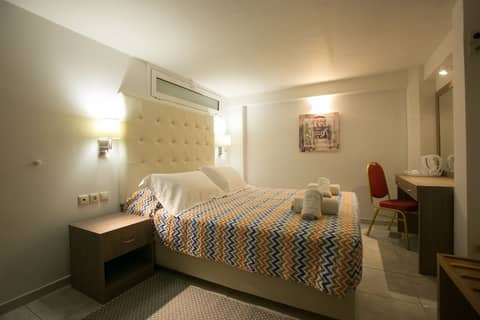 City Life Port Hotel — bedroom