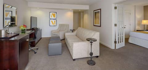 DoubleTree by Hilton Hotel Houston Greenway Plaza — photo 2