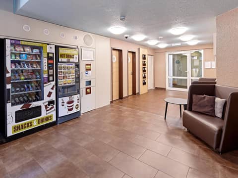 B&B Hotel Köln-Airport — photo 4
