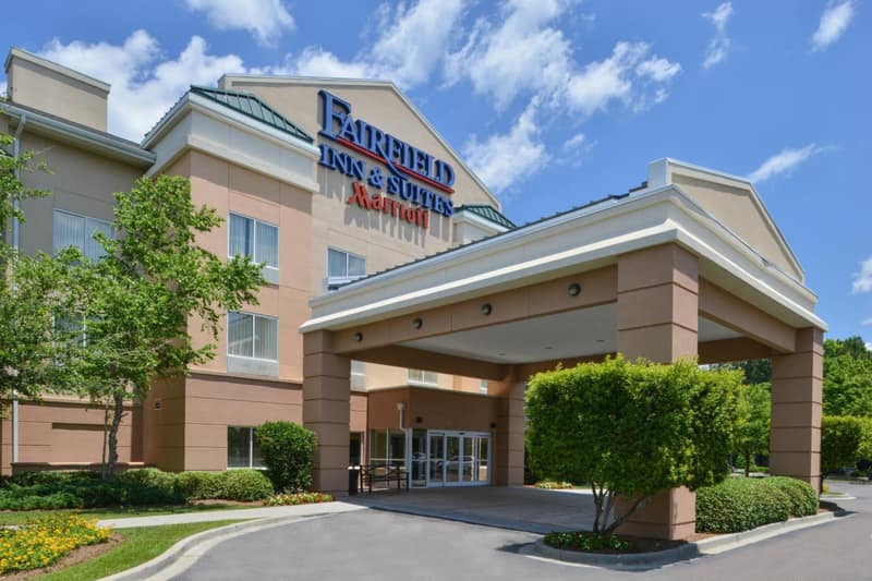 Fairfield Inn and Suites Charleston North/University Area — building