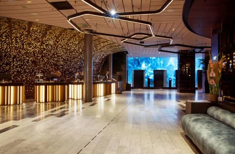 Clarion Hotel The Hub — recepcion & lobby